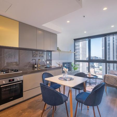 Relaxed 1Br1Ba City View Apt Wifi In Heart Melcbd Melbourne Exterior foto